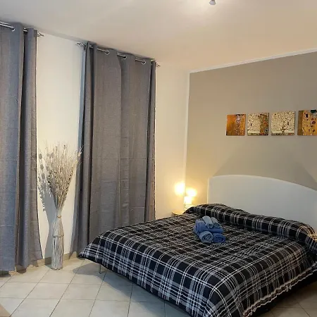 Civico 2 * Sassari